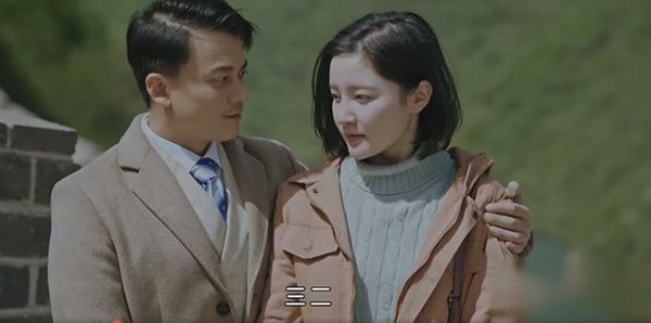 正阳门下小女人第26集剧照：黄鹤翔徐静平长城合影