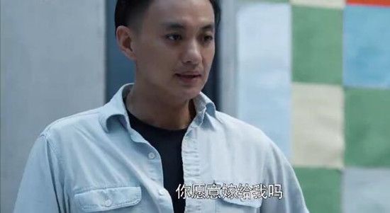 创业时代第51集剧照：罗维向温迪求婚被拒